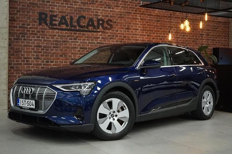 Käytetty 2022 Audi e-tron Katumaasturi | 25 900 € (Supertarjous) - Kuva 1/4