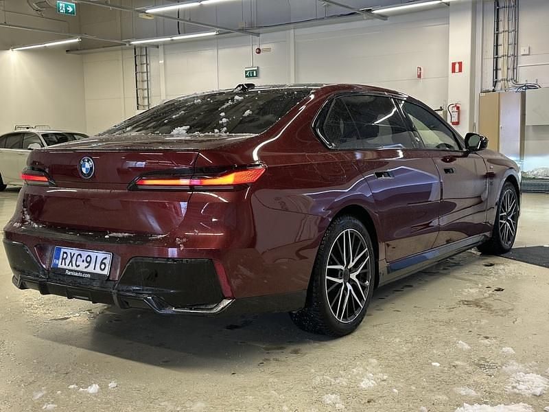 Käytetty BMW 750e M Sport 313 HP (230 kW) 2023 Sedan