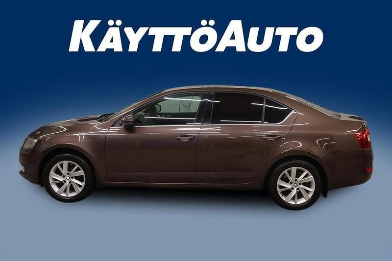 Käytetty Skoda Octavia Elegance 105 HP (77 kW) 2014 Ruskea (beige) Viistoperä