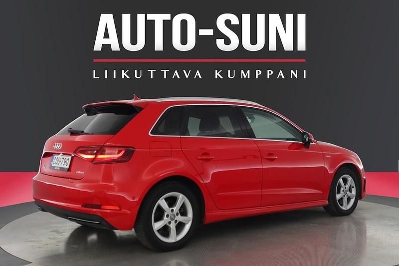 Käytetty Audi A3 Sportback e-tron Business 150 HP (110 kW) 2016 Viistoperä