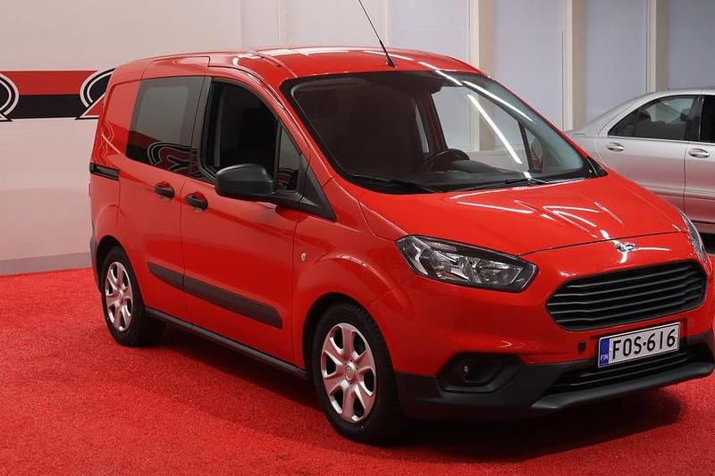 Käytetty Ford Transit Trend 75 HP (55 kW) 2021 Punainen Van