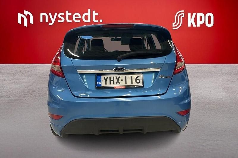 Käytetty Ford Fiesta Titanium S 120 HP (88 kW) 2012 Sininen Viistoperä