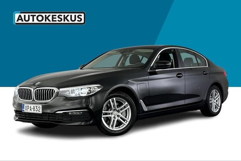 Musta Käytetty 2020 BMW 530e Sedan | 24 490 € (Perustarjous) - Kuva 1/3