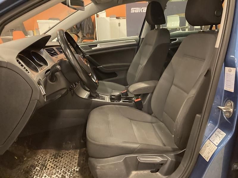 Käytetty VW Golf VII Comfortline 110 HP (80 kW) 2015 Viistoperä