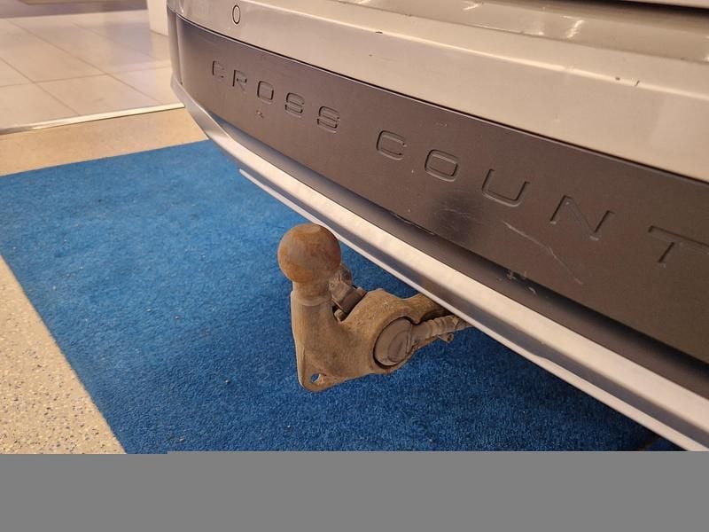 Käytetty Volvo V90 CC Pro 241 HP (177 kW) 2017 Farmari