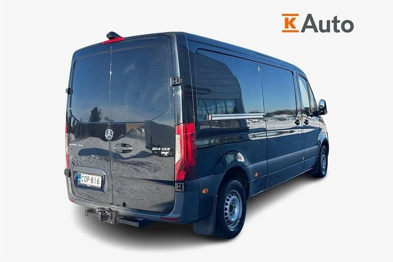 Käytetty Mercedes Sprinter 143 HP (105 kW) 2020 Musta Van