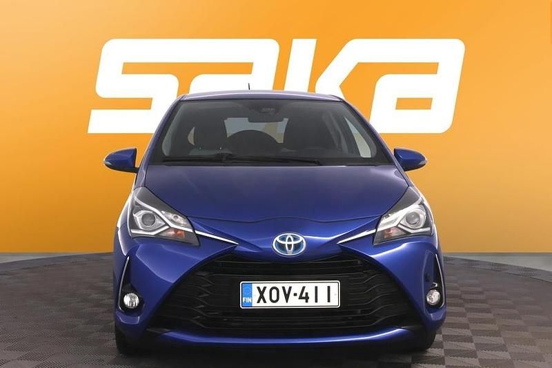 Käytetty Toyota Yaris Hybrid Active 101 HP (74 kW) 2018 Viistoperä