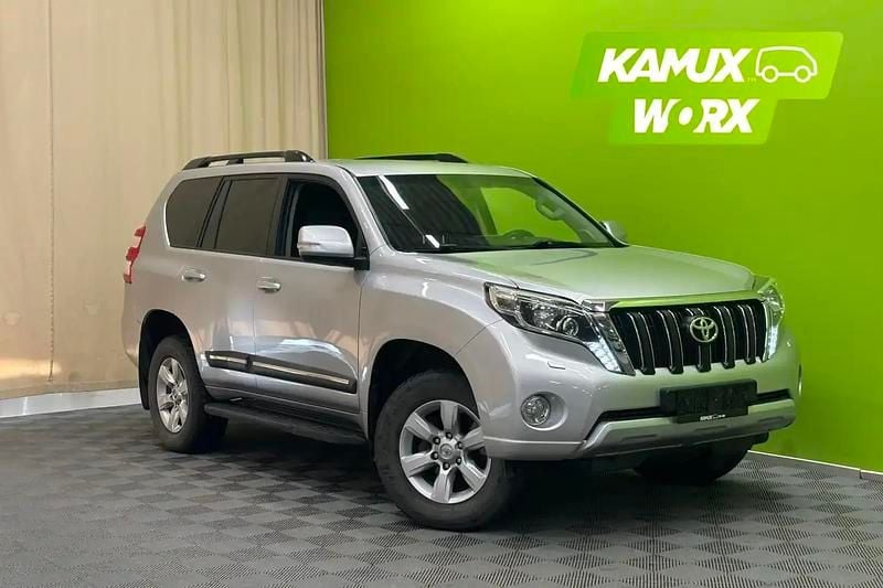 Hopea / harmaa Käytetty 2017 Toyota Land Cruiser Executive Katumaasturi | 47 900 € - Kuva 1/4