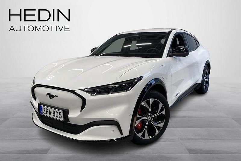 Käytetty Ford Mustang Mach-E Premium 216 kW (294 HP) 2025 Valkoinen Katumaasturi