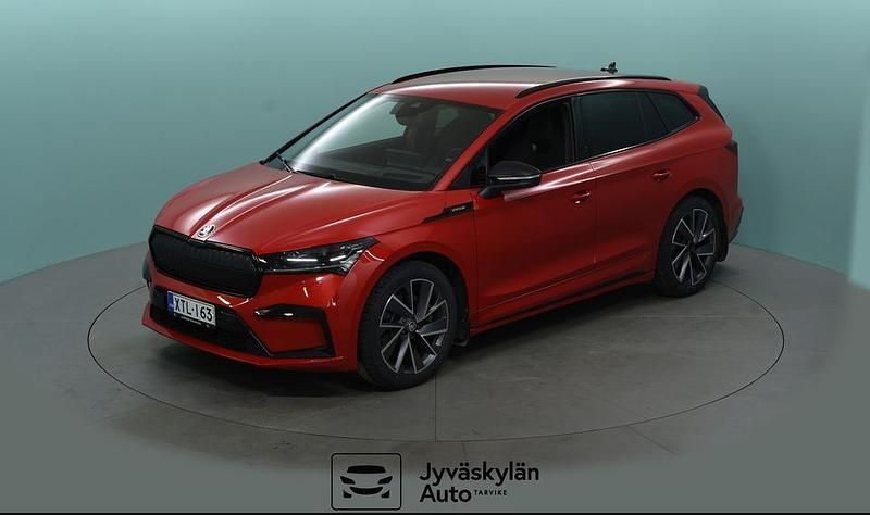 Käytetty Skoda Enyaq iV SportLine 194 kW (265 HP) 2022 Punainen Katumaasturi