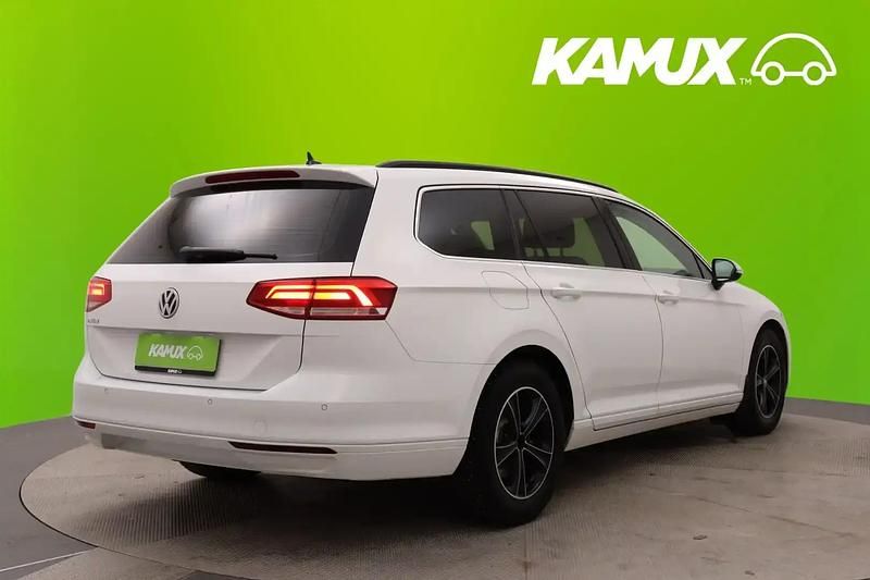 Käytetty VW Passat Comfortline 120 HP (88 kW) 2015 Valkoinen Farmari