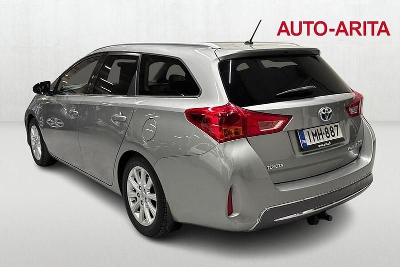 Käytetty Toyota Auris Touring Sports Active 99 HP (72 kW) 2015 Harmaa Farmari