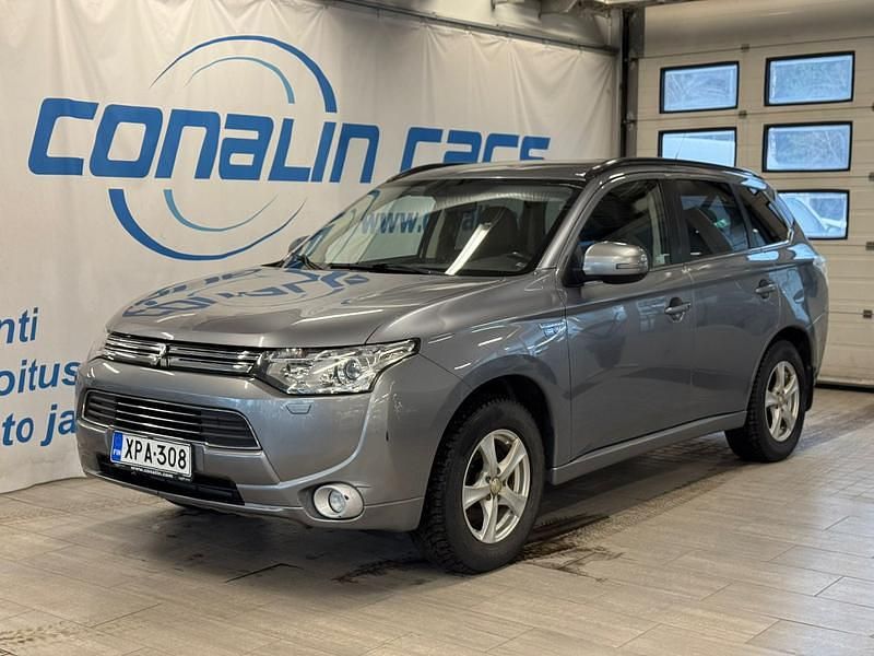 Käytetty 2014 Mitsubishi Outlander P-HEV Instyle Katumaasturi | 11 890 € (Perustarjous) - Kuva 1/4