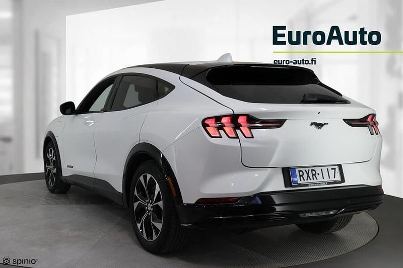 Käytetty Ford Mustang 351 HP (258 kW) 2022 Valkoinen Viistoperä