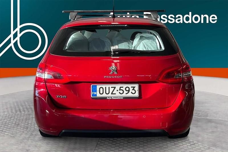 Käytetty Peugeot 308 SW Active 131 HP (96 kW) 2015 Farmari