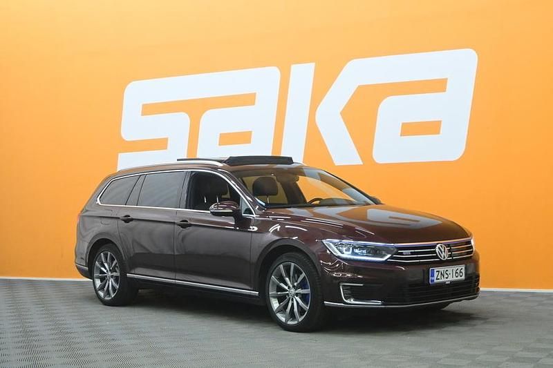 Käytetty 2018 VW Passat GTE Farmari | 15 900 € (Perustarjous) - Kuva 1/4