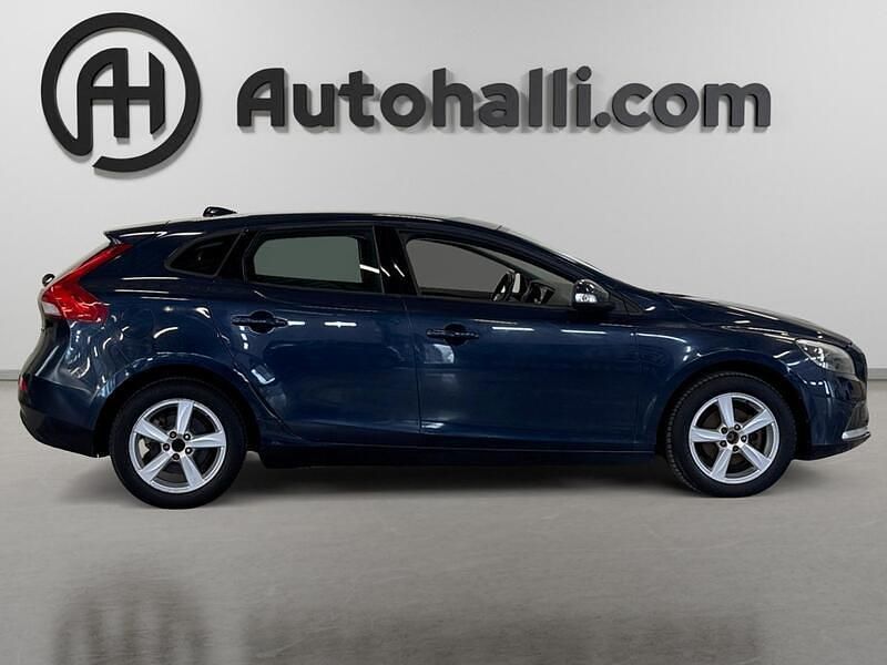 Käytetty Volvo V40 Kinetic 114 HP (83 kW) 2012 Farmari