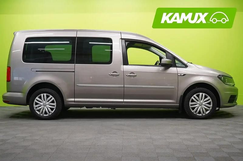 Käytetty VW Caddy Maxi Trendline 139 HP (102 kW) 2018 Keltainen / beige Tila-auto