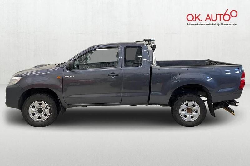 Käytetty Toyota HiLux 144 HP (105 kW) 2014 Nouto