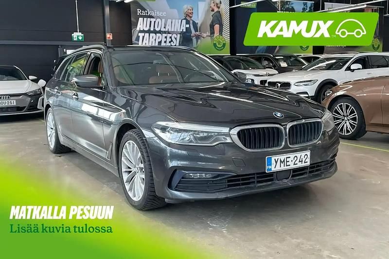 Käytetty BMW 520 Sport Line 190 HP (139 kW) 2019 Hopea / harmaa Farmari