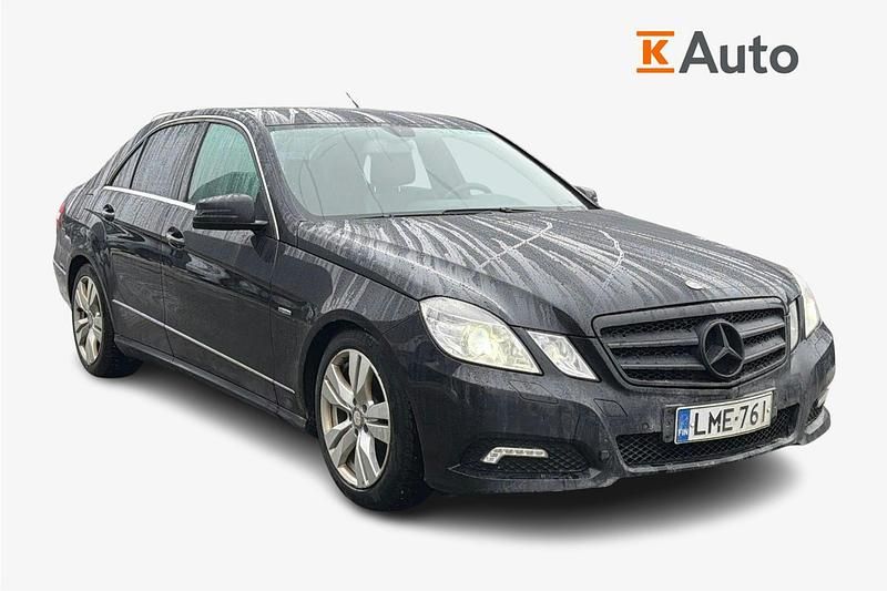Käytetty Mercedes E220 Avantgarde 170 HP (125 kW) 2009 Musta Sedan