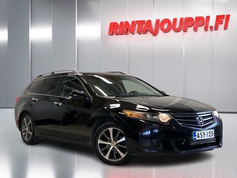 Musta Käytetty 2010 Honda Accord Elegance Farmari | 5 600 € (Perustarjous) - Kuva 1/4