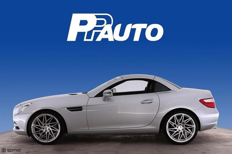 Käytetty Mercedes SLK200 Premium 184 HP (135 kW) 2011 Avoauto