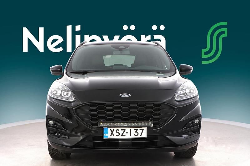 Käytetty Ford Kuga ST-Line X 224 HP (164 kW) 2021 Musta Katumaasturi