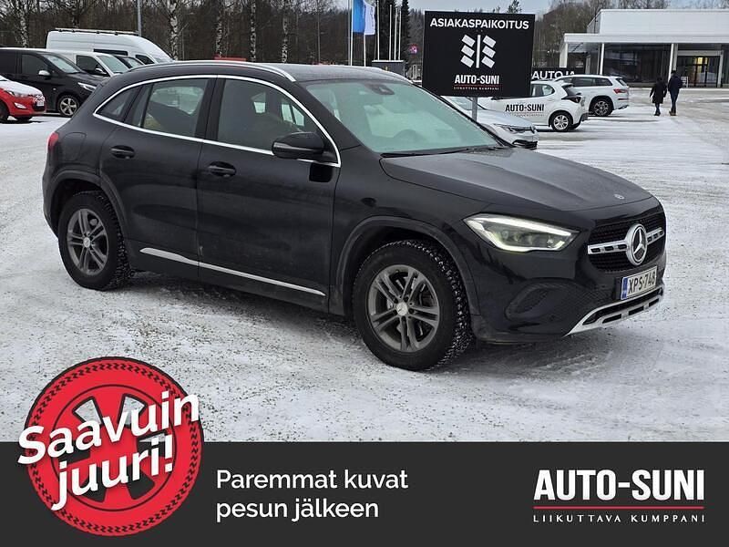 Musta Käytetty 2021 Mercedes GLA250 Business Katumaasturi | 29 900 € (Perustarjous) - Kuva 1/3