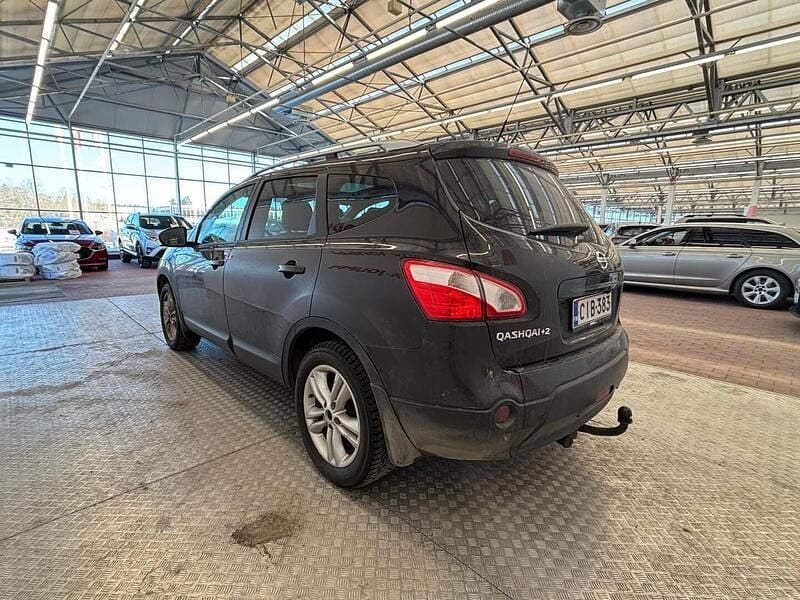Käytetty Nissan Qashqai +2 Acenta 141 HP (103 kW) 2011 Katumaasturi