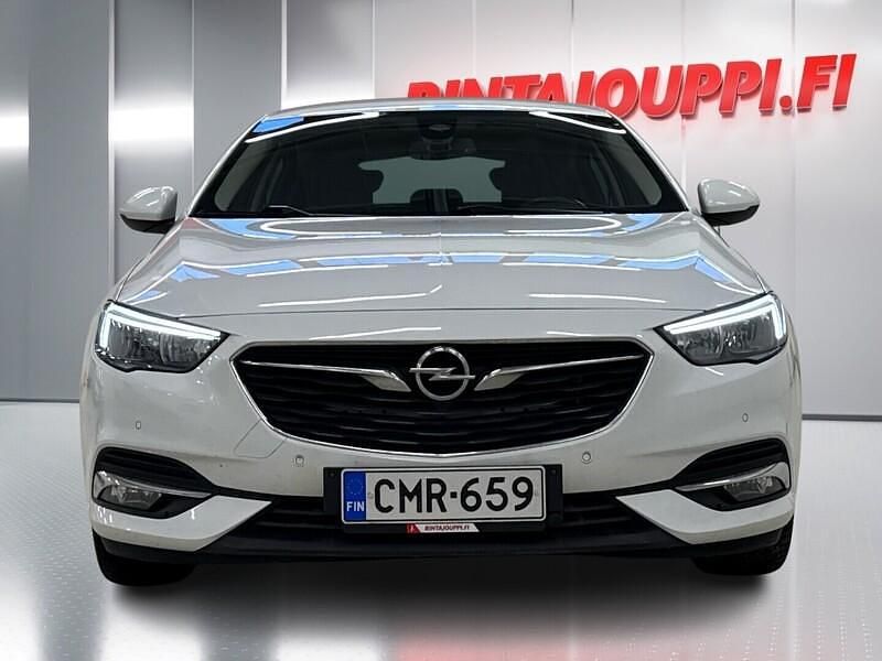Käytetty Opel Insignia Innovation 165 HP (121 kW) 2019 Viistoperä