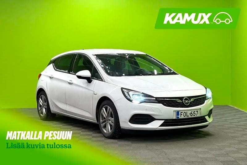 Käytetty Opel Astra Executive 131 HP (96 kW) 2020 Valkoinen Sedan