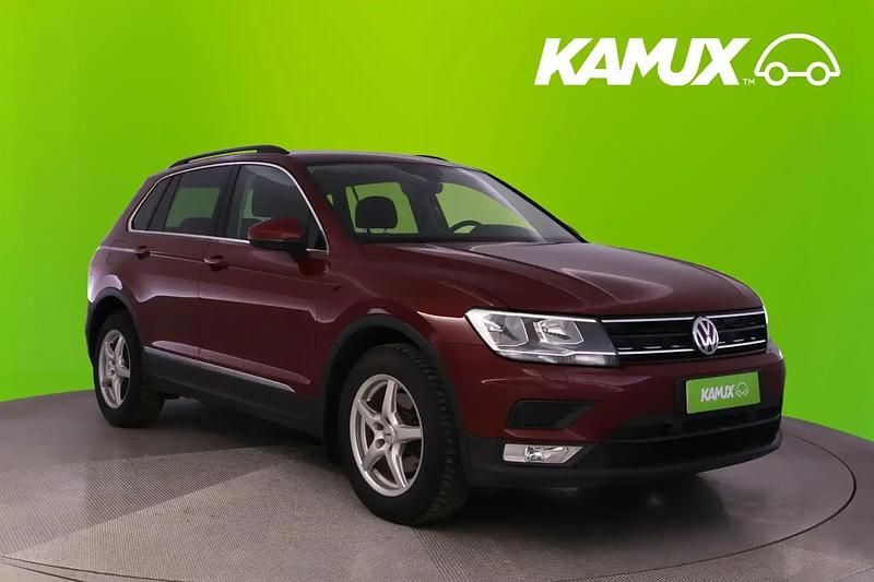 Punainen Käytetty 2017 VW Tiguan Comfortline Katumaasturi | 21 500 € (Perustarjous) - Kuva 1/4