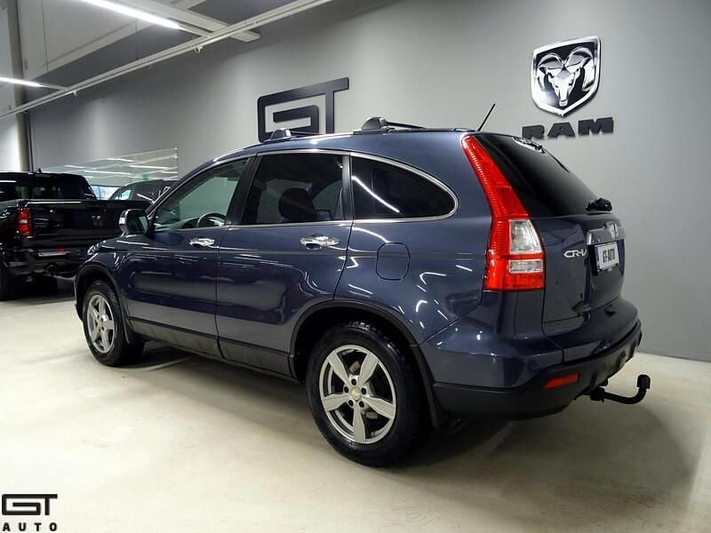 Käytetty Honda CR-V Exclusive 166 HP (122 kW) 2010 Katumaasturi
