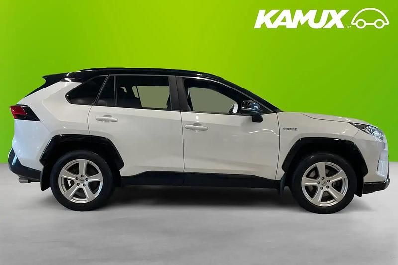 Käytetty Toyota RAV4 Hybrid Style 222 HP (163 kW) 2020 Valkoinen Katumaasturi