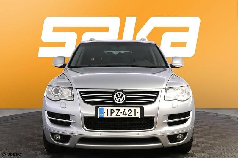 Käytetty VW Touareg R-line 239 HP (175 kW) 2010 Katumaasturi