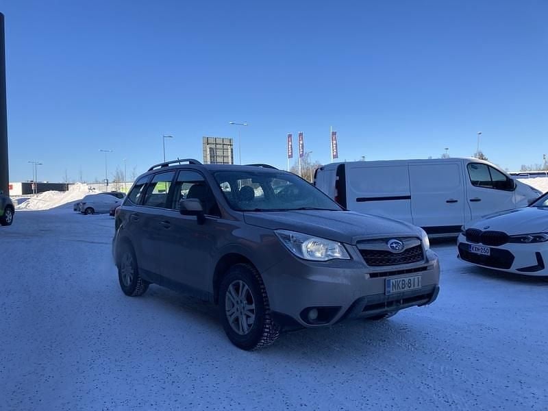 Käytetty Subaru Forester 150 HP (110 kW) 2016 Katumaasturi