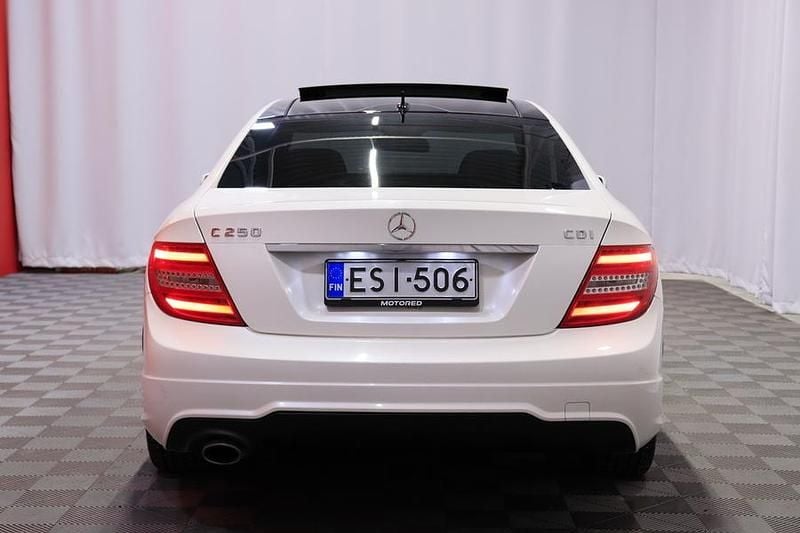 Käytetty Mercedes C250 AMG 204 HP (150 kW) 2011 Coupe - kaksiovinen