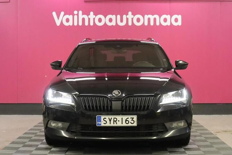 Käytetty Skoda Superb SportLine 150 HP (110 kW) 2019 Farmari