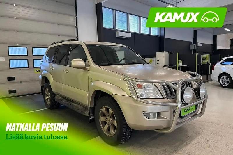 Käytetty Toyota Land Cruiser Executive 166 HP (122 kW) 2006 Katumaasturi
