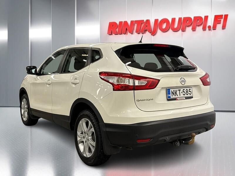 Käytetty Nissan Qashqai Acenta 110 HP (80 kW) 2017 Valkoinen Katumaasturi