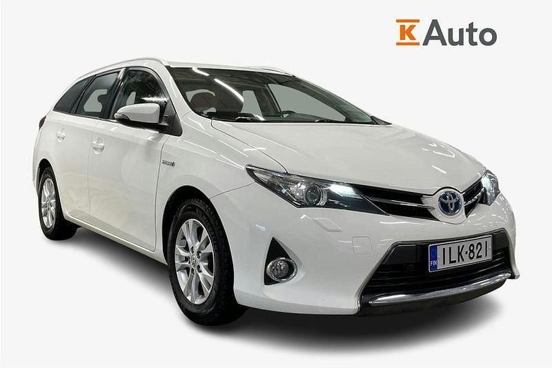 Käytetty Toyota Auris Touring Sports Active 99 HP (72 kW) 2014 Valkoinen Farmari