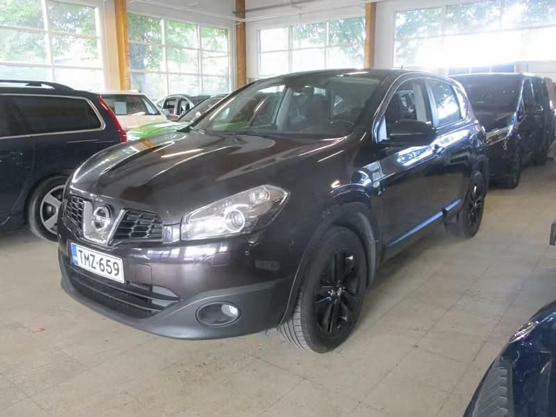 Käytetty Nissan Qashqai Acenta 114 HP (83 kW) 2011 Katumaasturi
