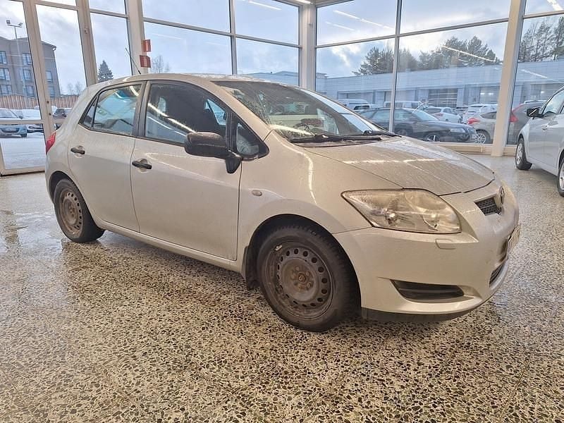 Hopea Käytetty 2007 Toyota Auris Sol Viistoperä | 4 500 € (Hyvä tarjous) - Kuva 1/4