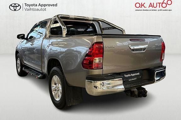 Käytetty Toyota HiLux Active 150 HP (110 kW) 2019 Ruskea (beige) Nouto