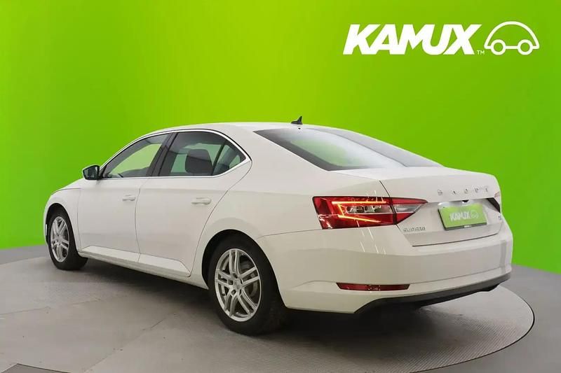 Käytetty Skoda Superb Style 156 HP (114 kW) 2020 Valkoinen Sedan