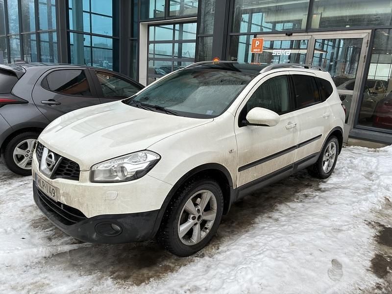 Käytetty Nissan Qashqai +2 Tekna 141 HP (103 kW) 2013 Katumaasturi