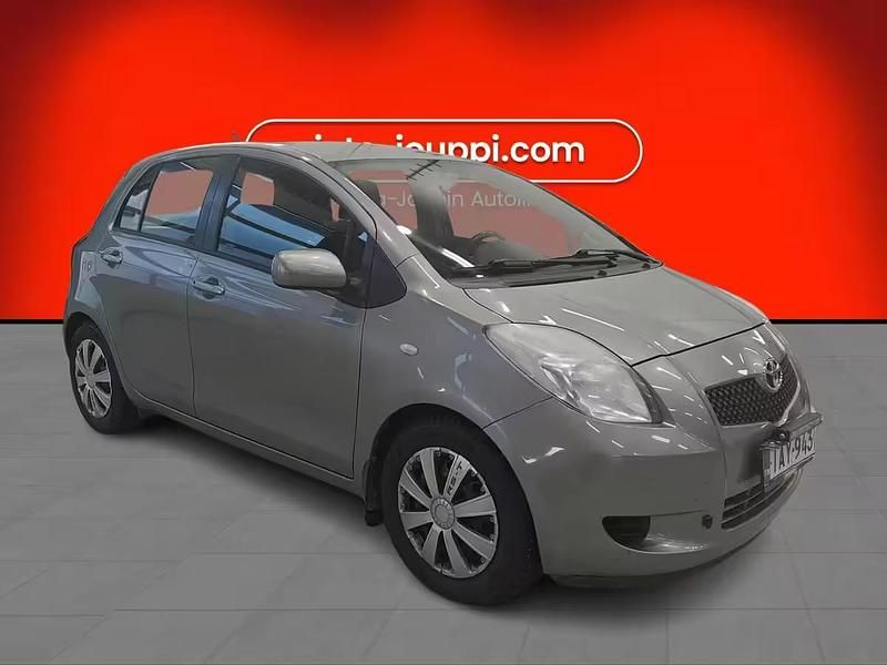Käytetty Toyota Yaris 87 HP (63 kW) 2006 Tila-auto