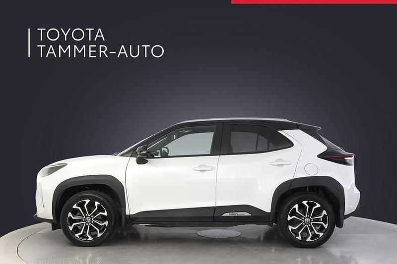 Käytetty Toyota Yaris Cross 116 HP (85 kW) 2022 Valkoinen Katumaasturi