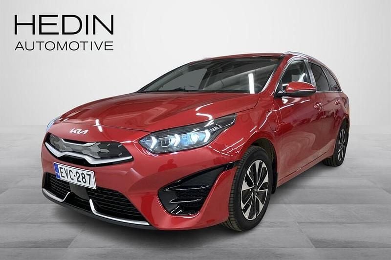 Punainen Käytetty 2025 Kia Ceed Sportswagon EX Premium Farmari | 28 900 € (Hieman kallis) - Kuva 1/4
